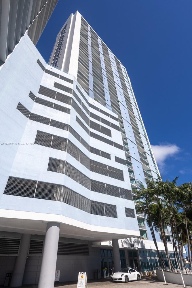 Property for Sale at 335 S Biscayne Blvd 2200, Miami, Broward County, Florida - Bedrooms: 2 
Bathrooms: 2  - $700,000