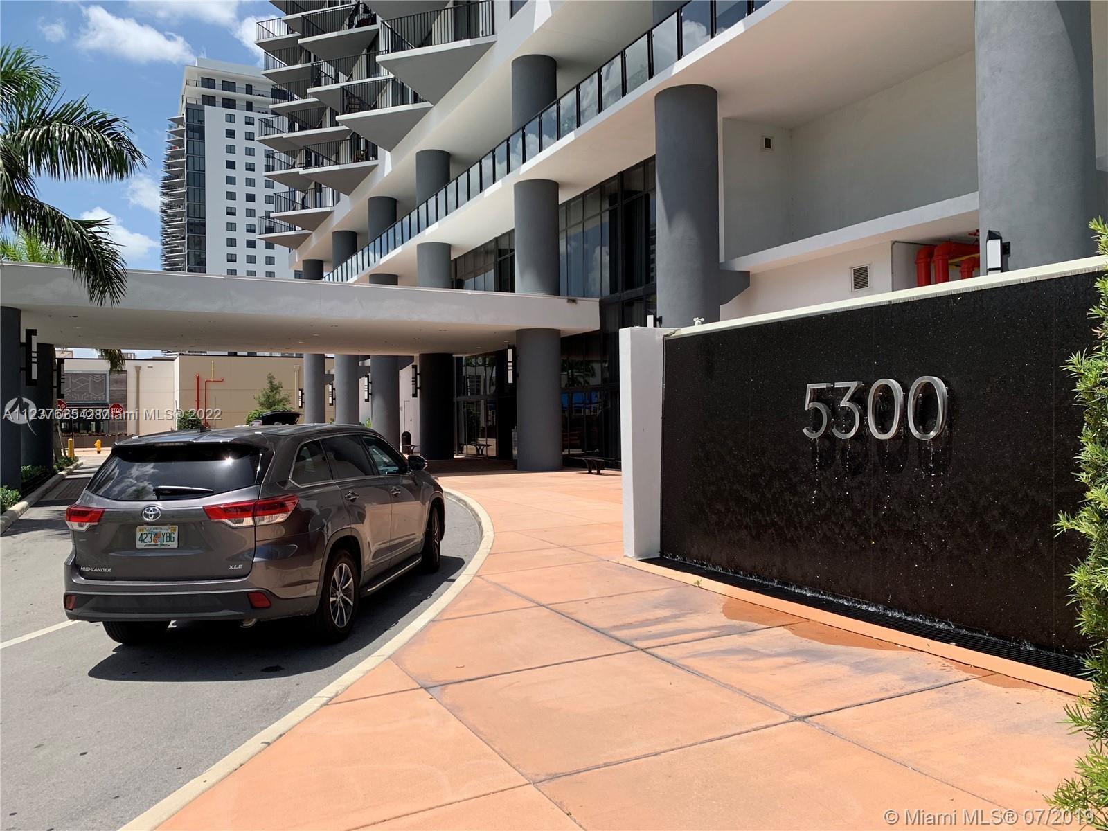 5252 PASEO CONDO - Residential Lease