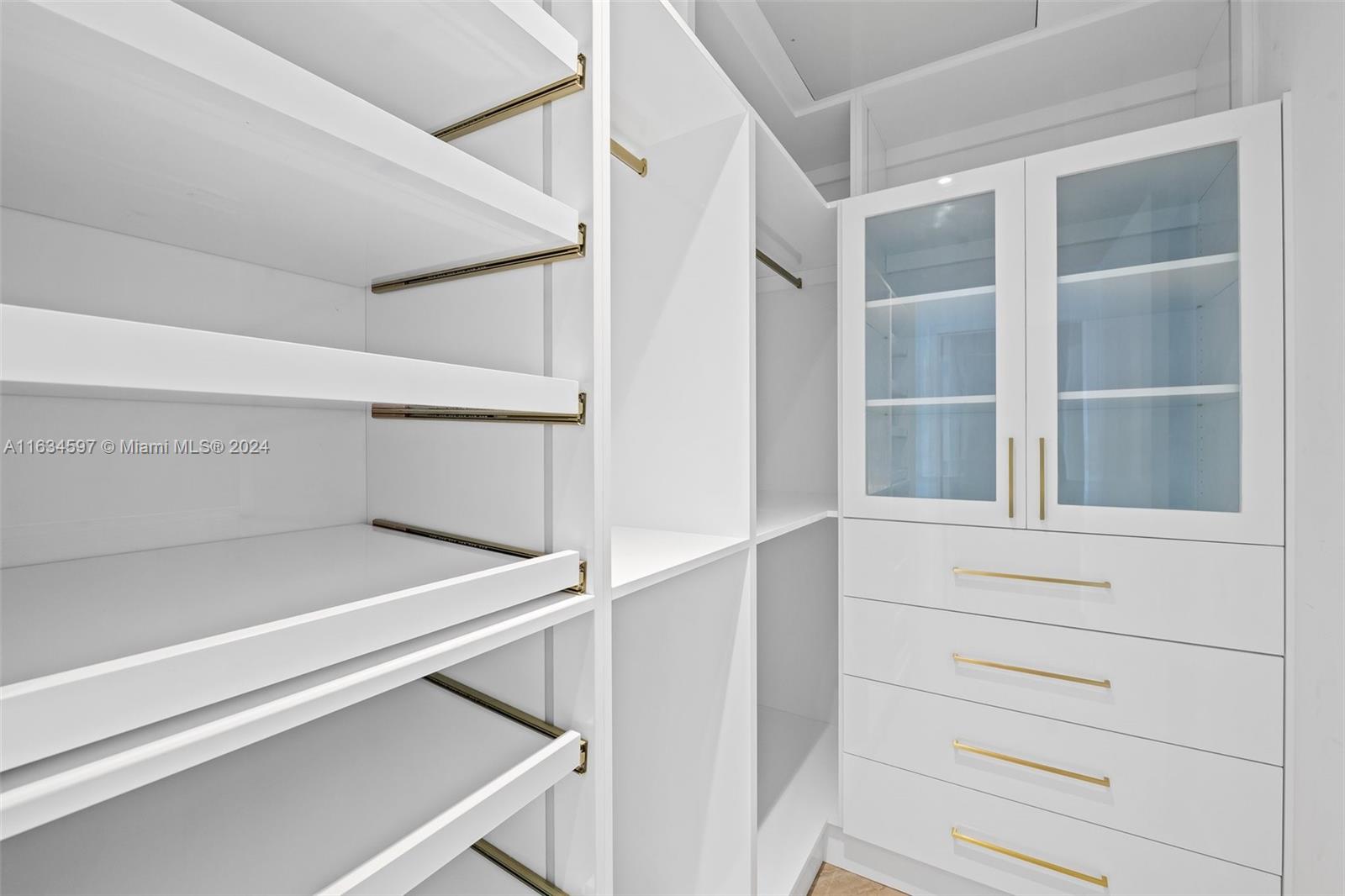 Four Seasons - Residential