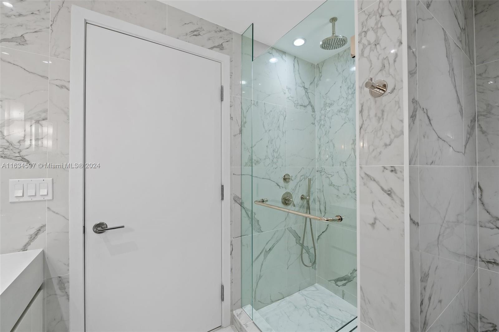 Four Seasons - Residential