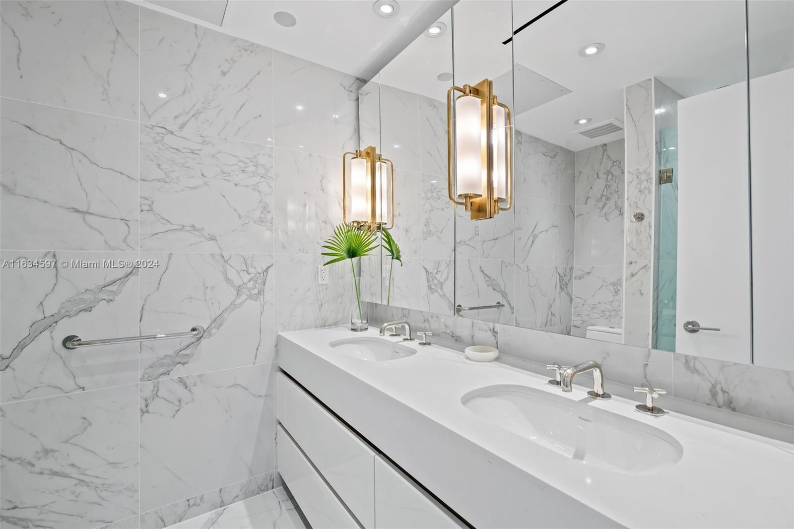 Four Seasons - Residential