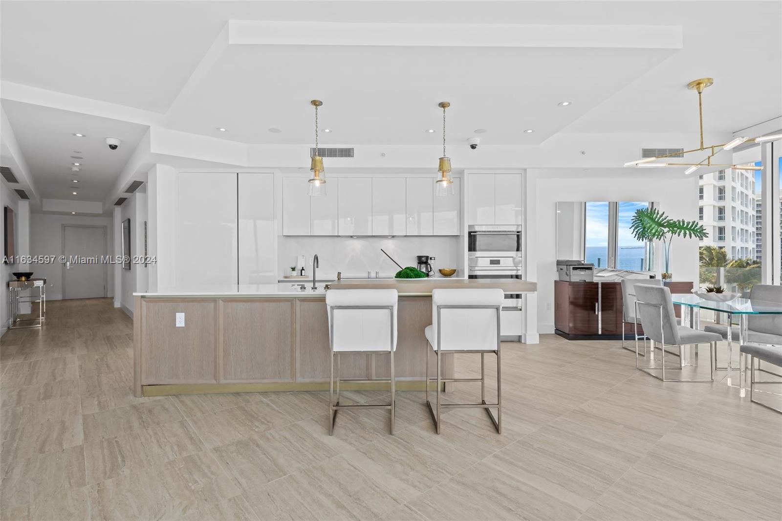 Four Seasons - Residential