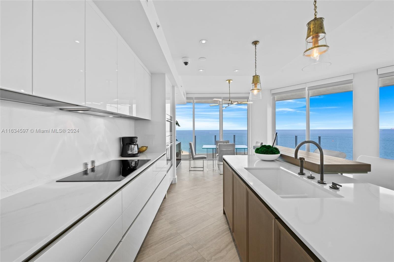 Four Seasons - Residential