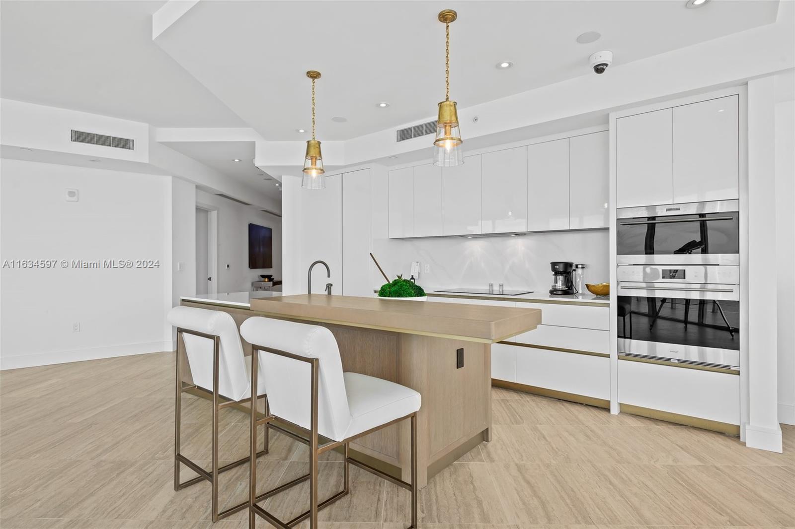 Four Seasons - Residential