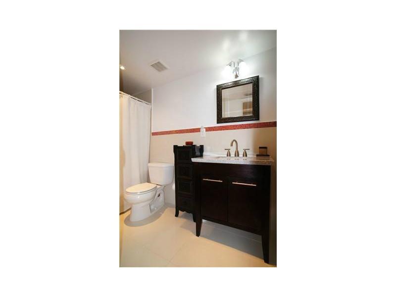 LASER CONDO - Residential Lease