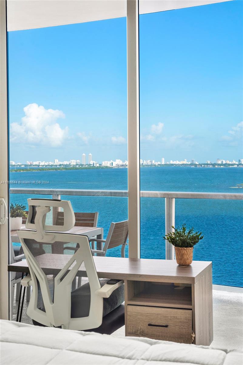 NEW WAVE CONDO - Residential