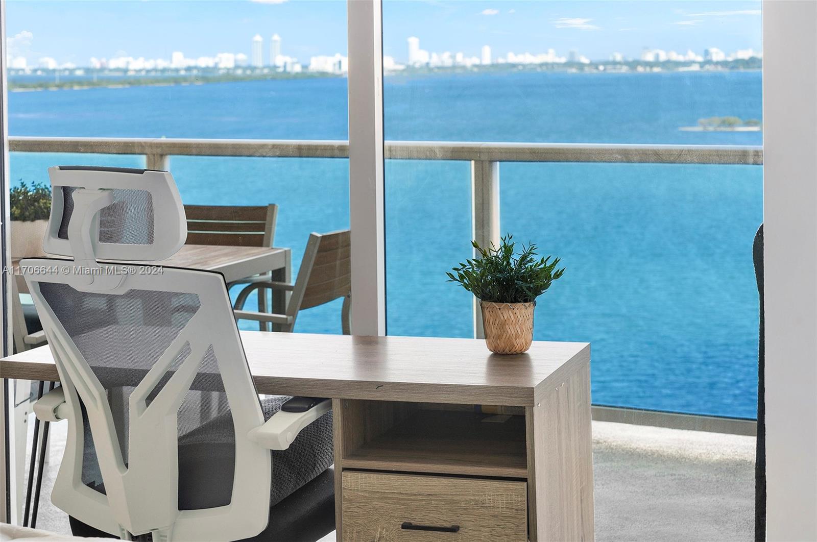 NEW WAVE CONDO - Residential