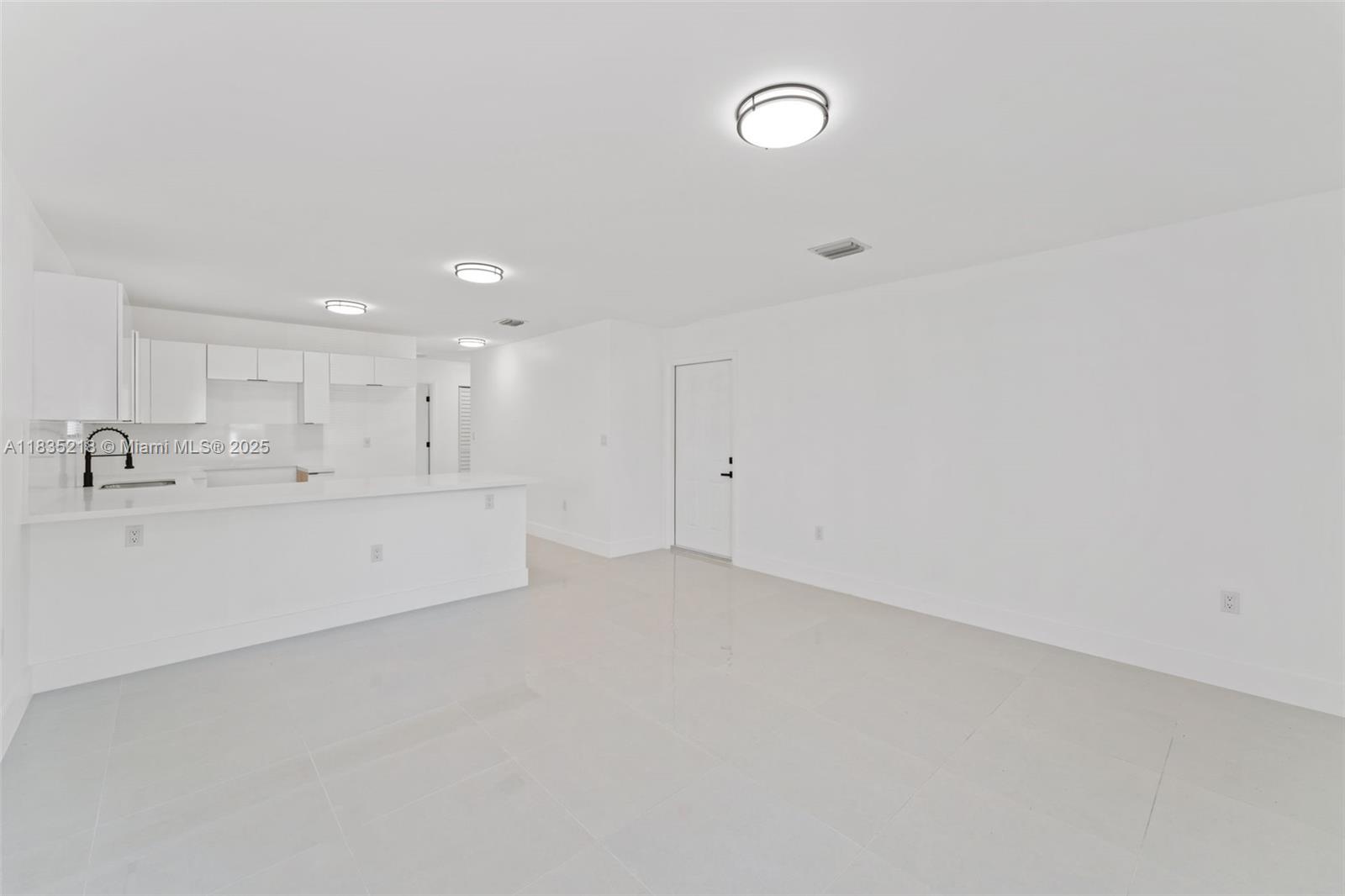 1556 NW 68th Ter