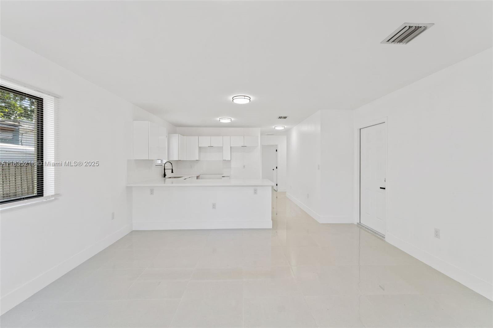 1556 NW 68th Ter