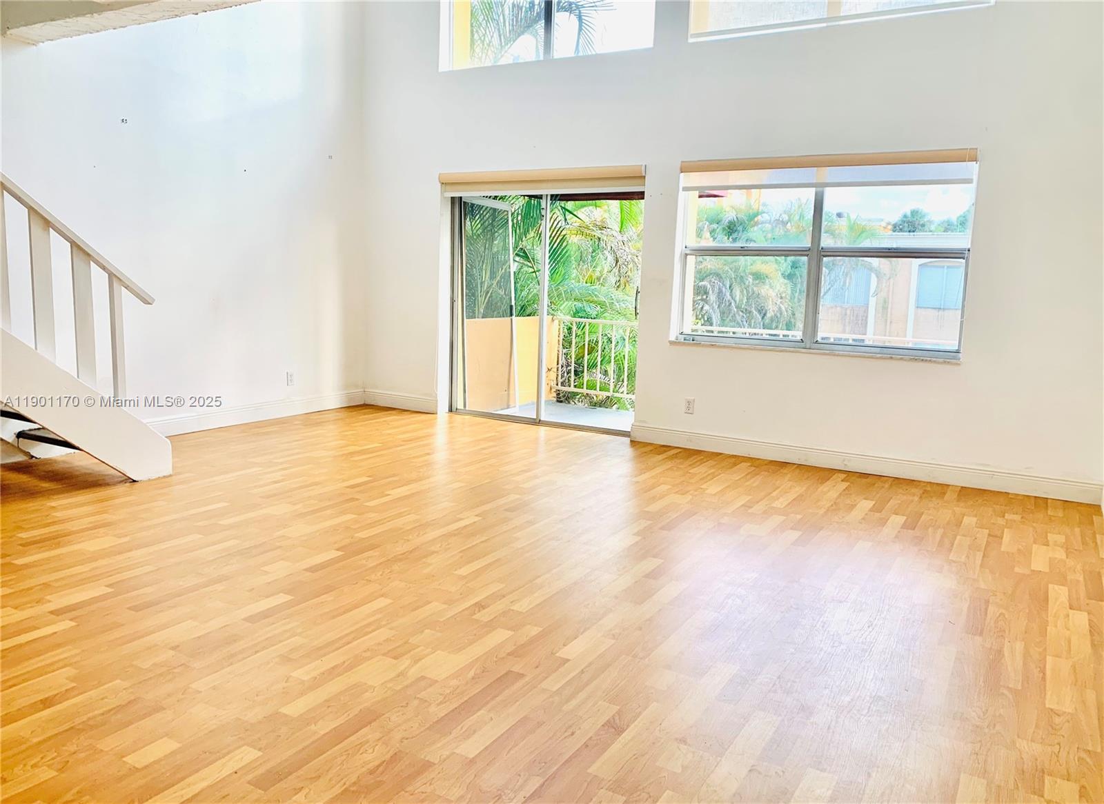 VENETIAN GARDENS AT COUNT - Residential Lease