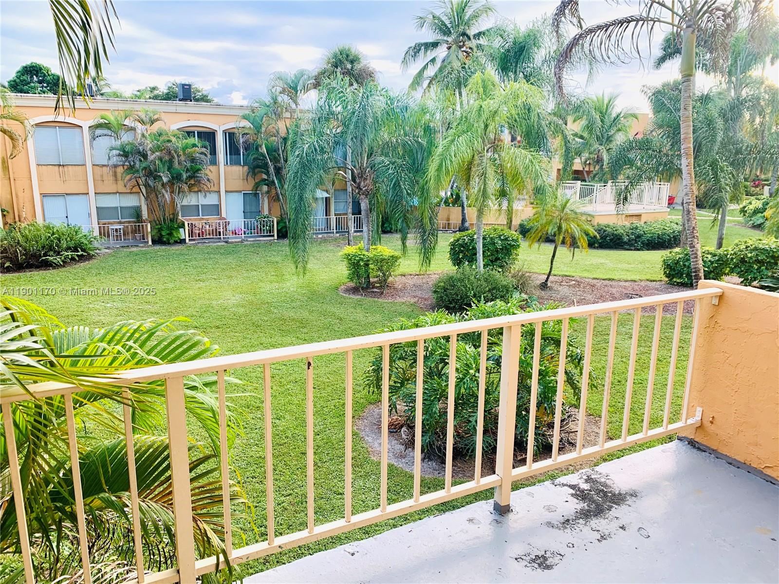 VENETIAN GARDENS AT COUNT - Residential Lease