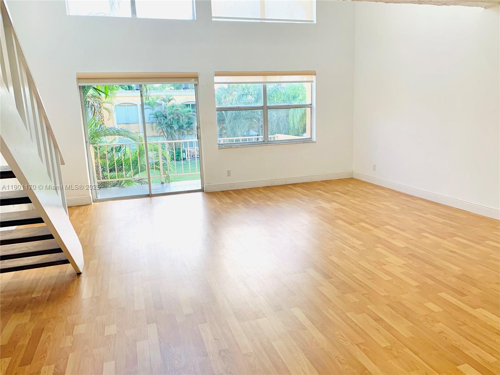 VENETIAN GARDENS AT COUNT - Residential Lease