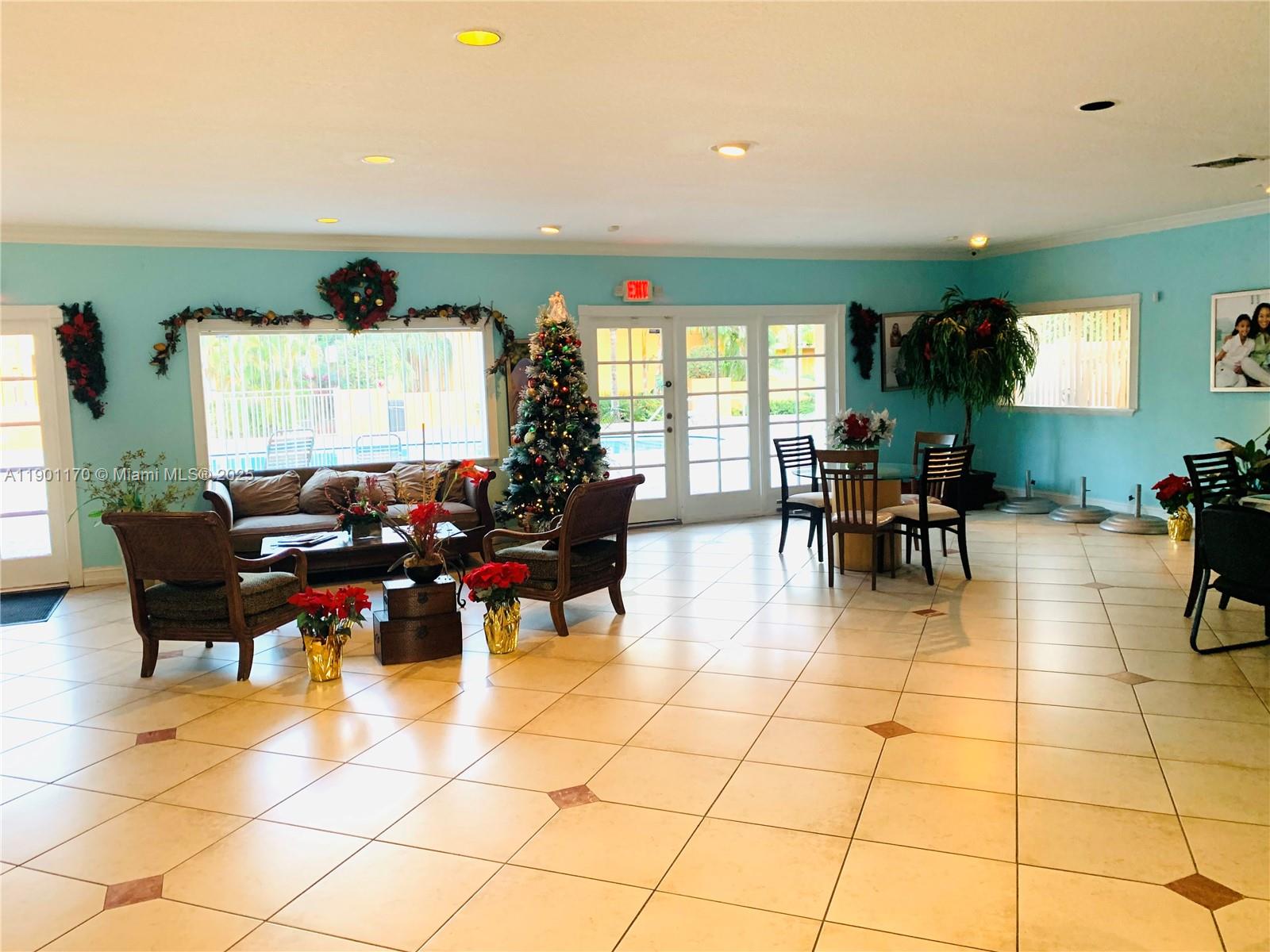 VENETIAN GARDENS AT COUNT - Residential Lease