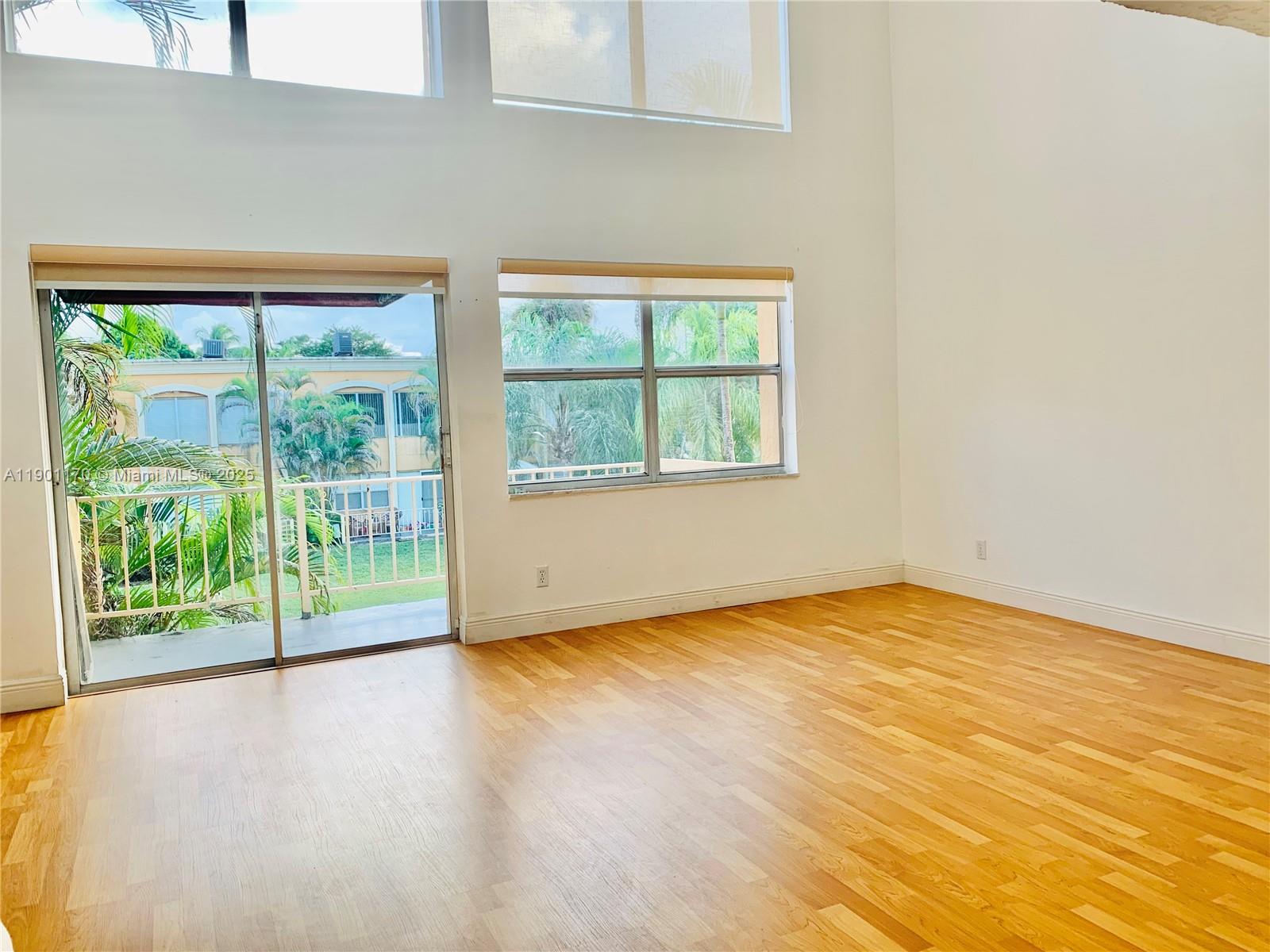 VENETIAN GARDENS AT COUNT - Residential Lease