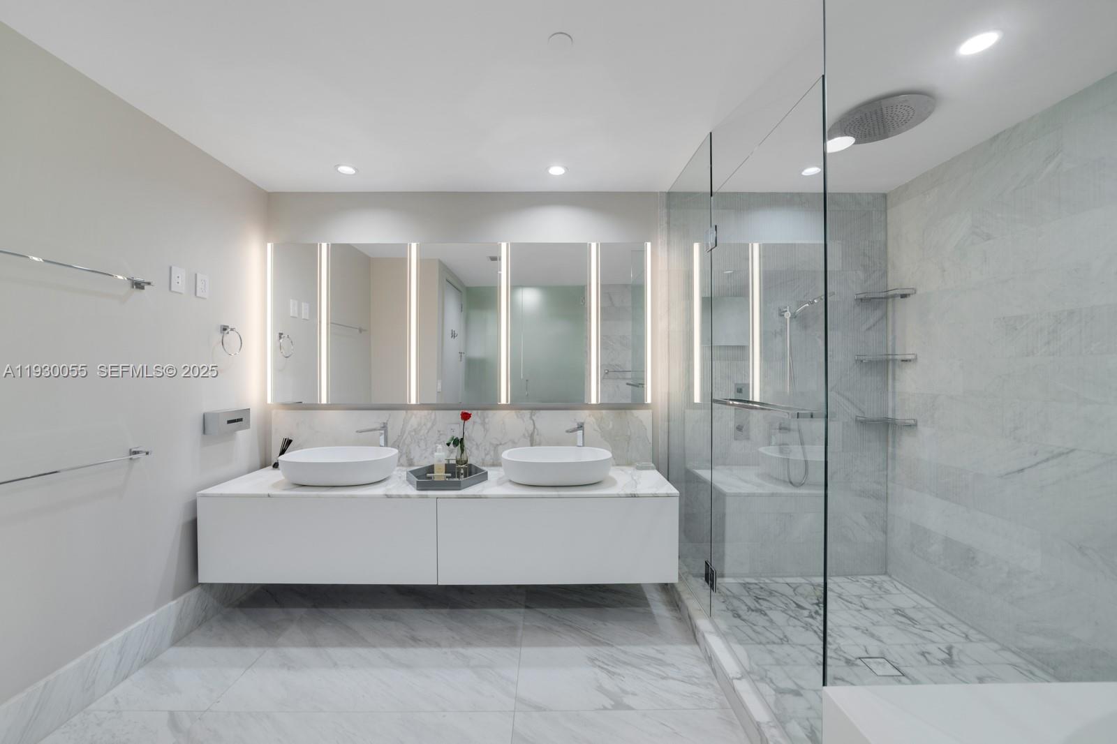 OCEANA BAL HARBOUR CONDO - Residential