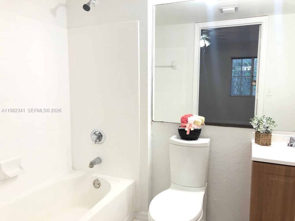 AVENTINE AT MIRAMAR CONDO - Residential Lease