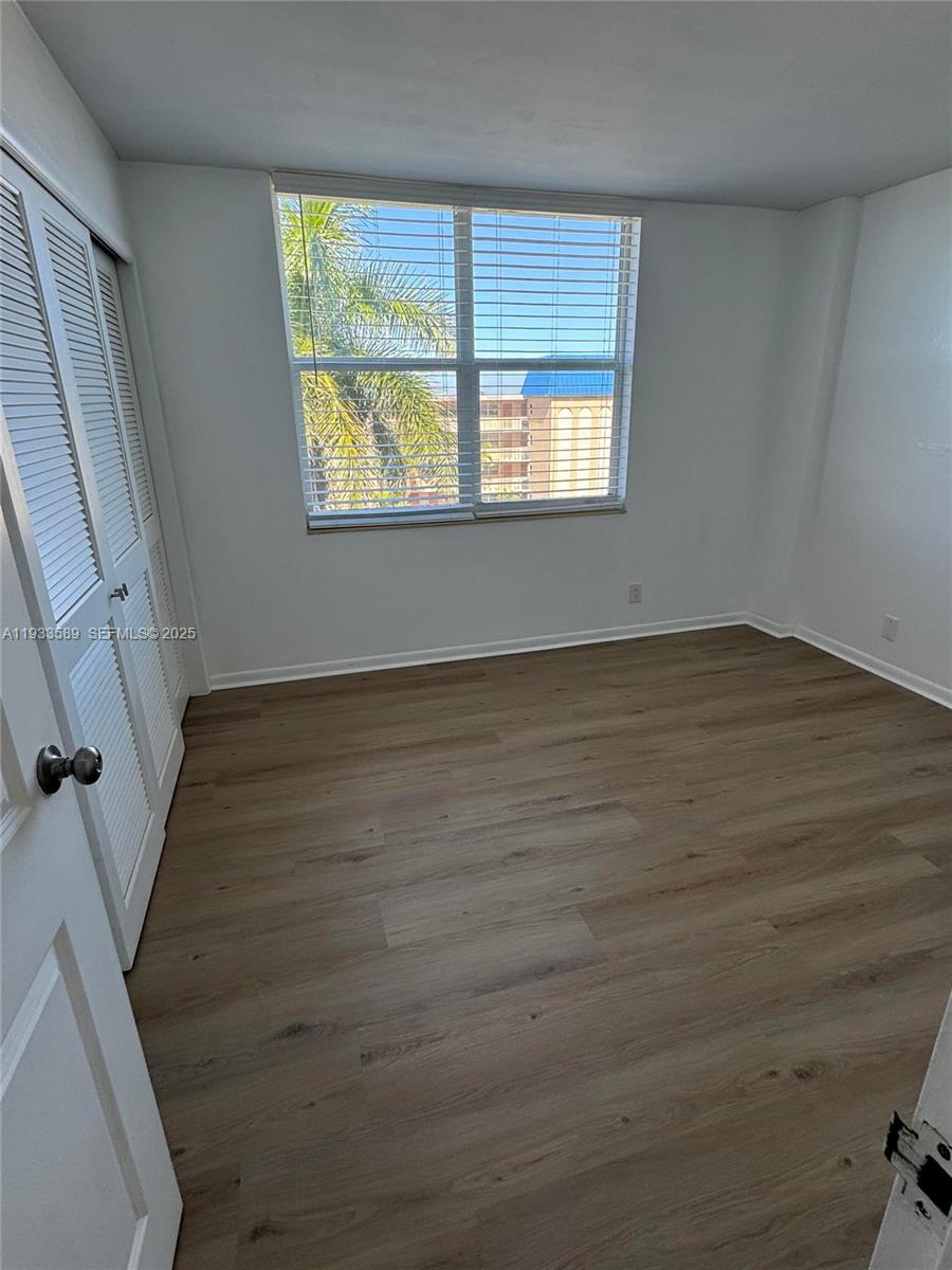 PLAZA 15 CONDO - Residential