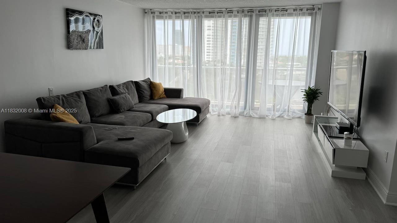 Stunning 2-Bedroom, 2-Bath Condo with Breathtaking Water Views!
Spacious and filled with natural light, this beautifully maintained unit features a large private balcony perfect for relaxing or entertaining. Enjoy panoramic water views and a prime location just minutes from Aventura Mall, world-class beaches, top-rated schools, fine dining, and more. The ideal blend of comfort, convenience, and lifestyle—make this your next home! Take this amazing opportunity with the lowest price point in the building.