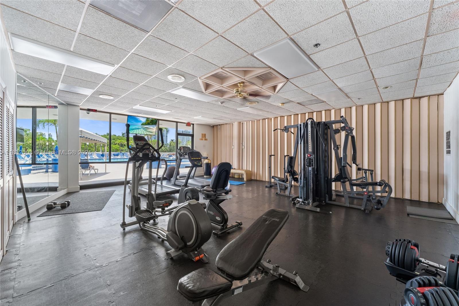 FLAMENCO CONDO TOWER I - Residential