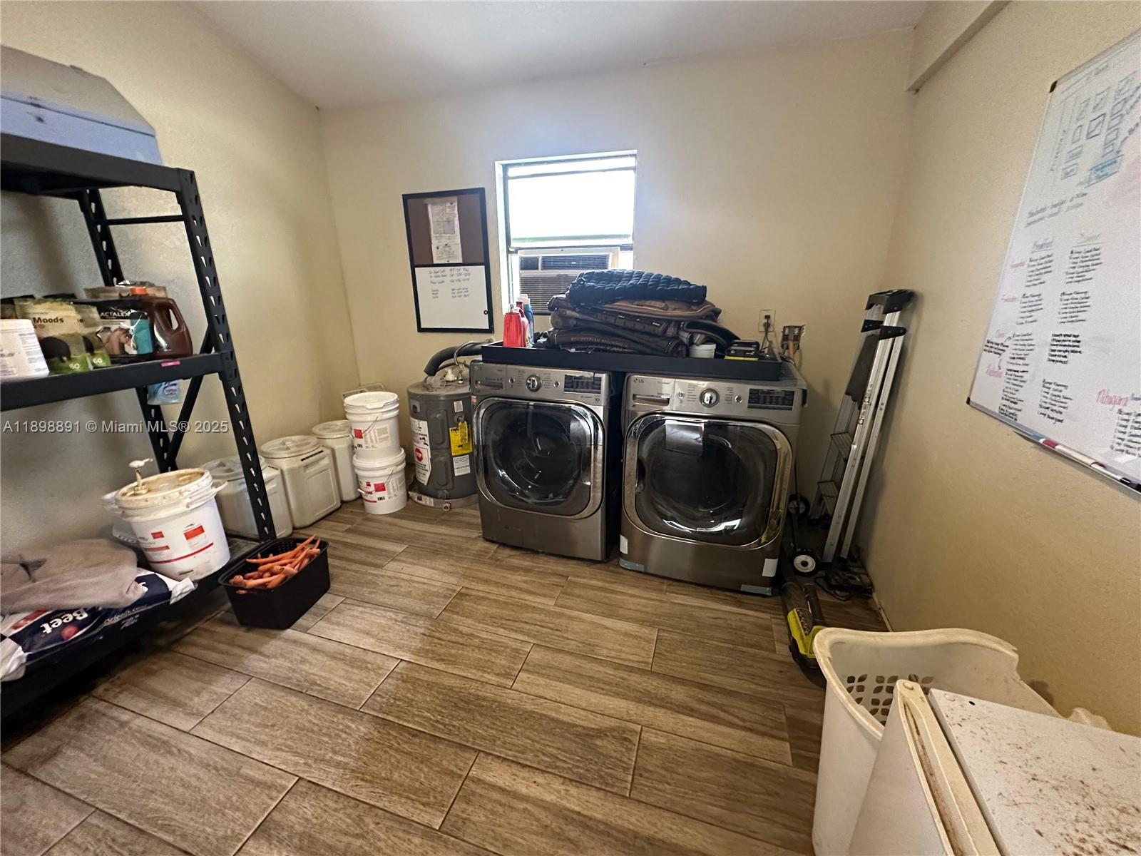 LOXAHATCHEE GROVES - Residential