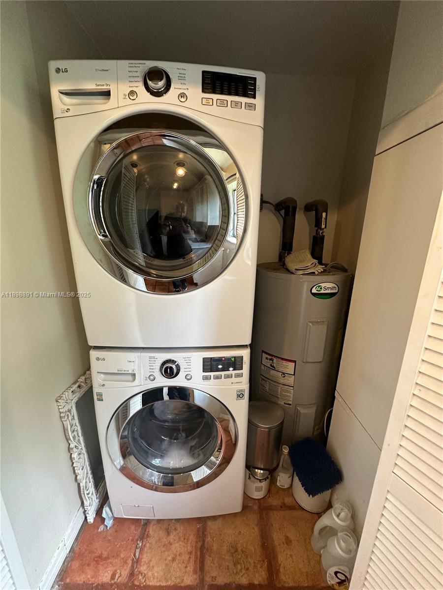 LOXAHATCHEE GROVES - Residential