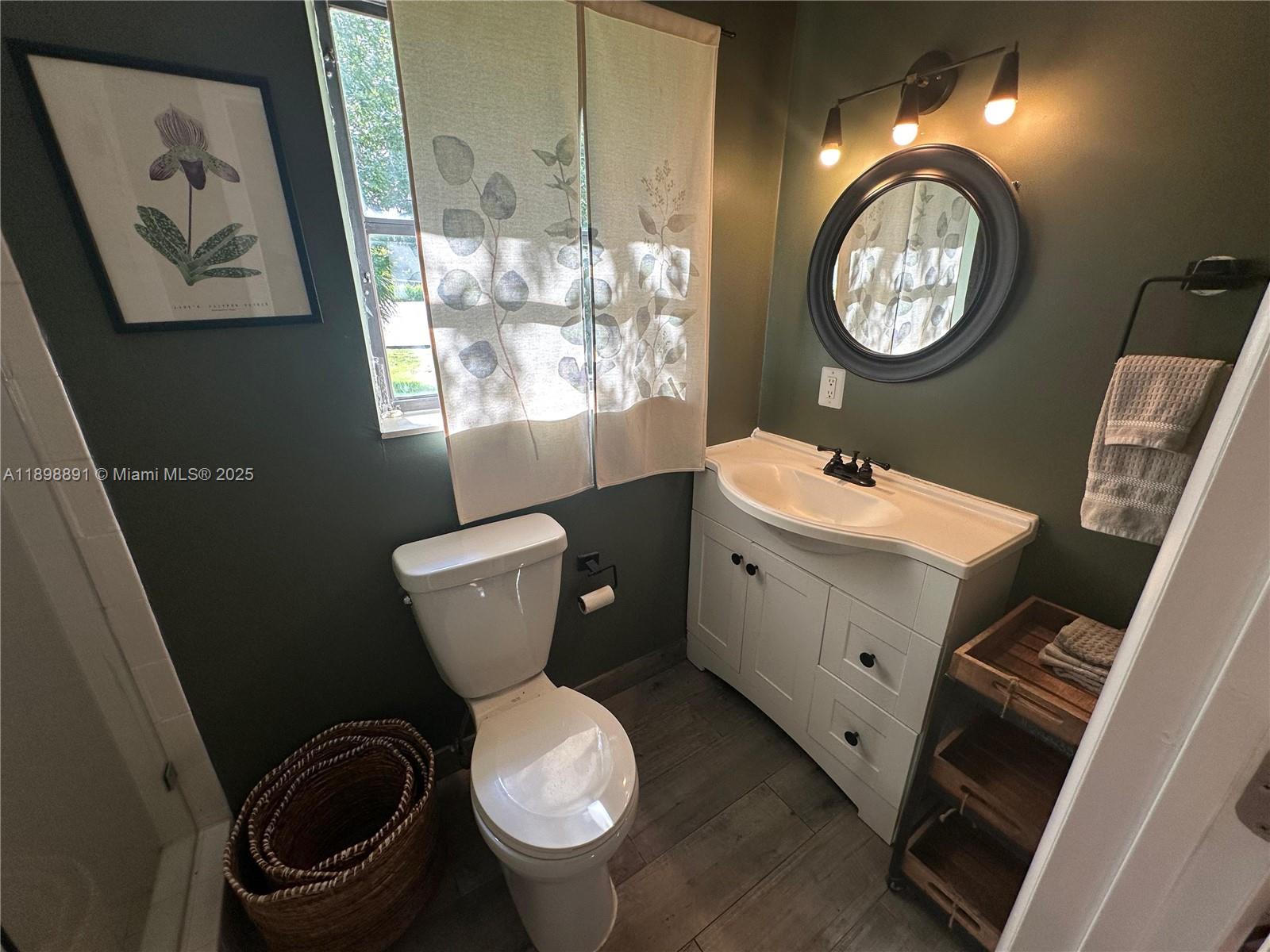 LOXAHATCHEE GROVES - Residential