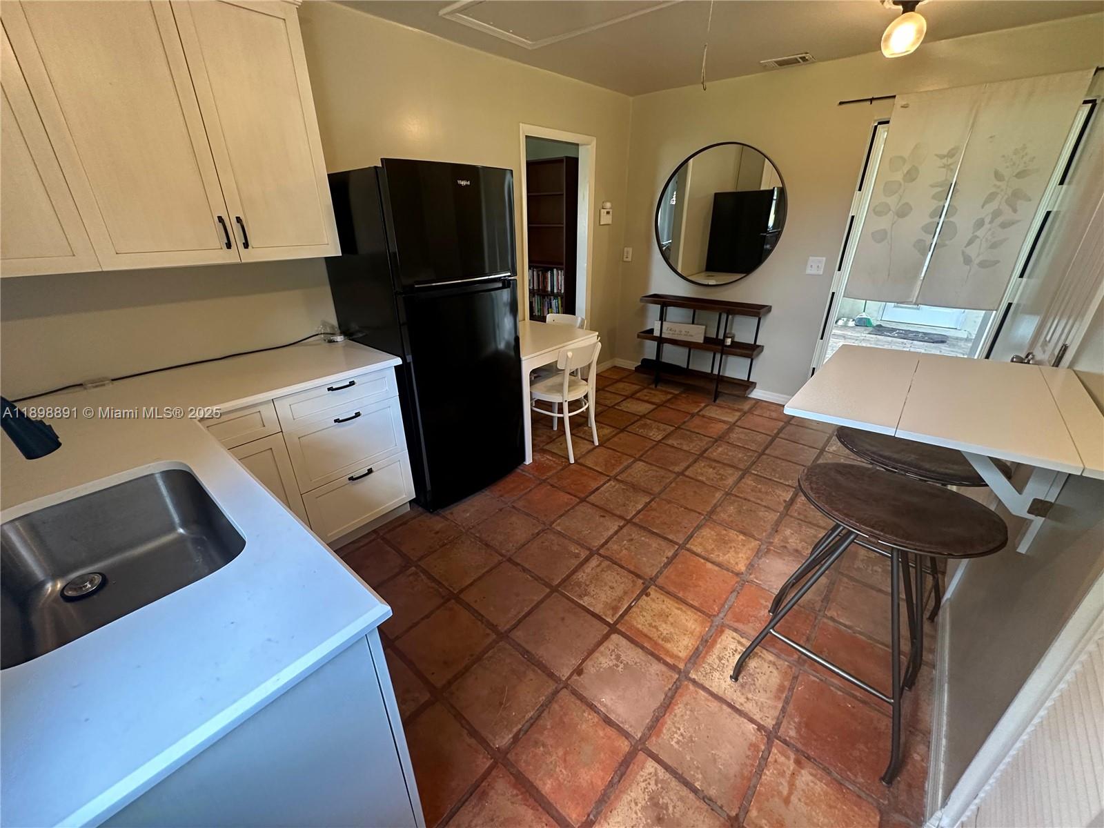 LOXAHATCHEE GROVES - Residential