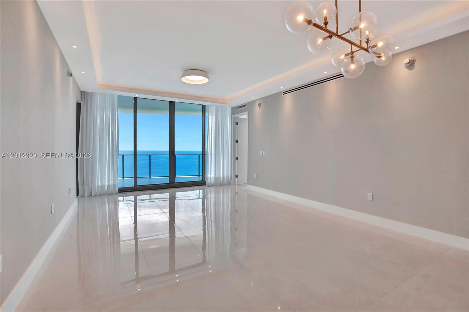 RITZ CARLTON RESIDENCES - Residential Lease