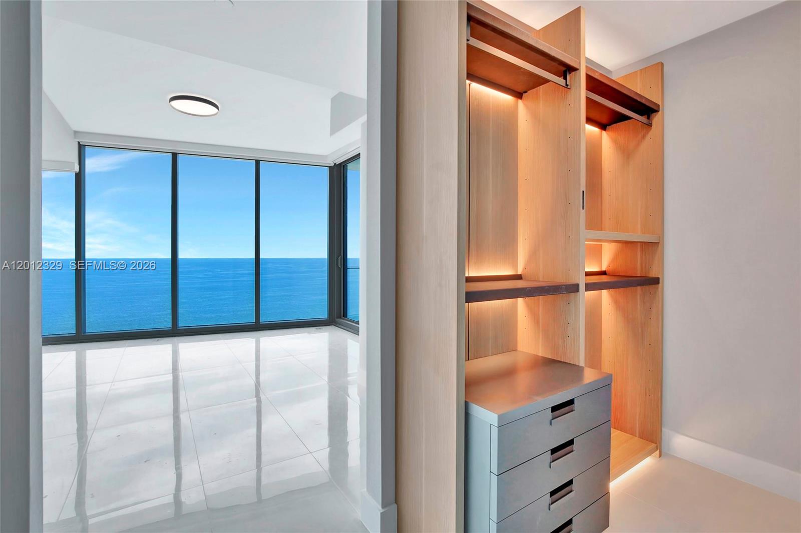 RITZ CARLTON RESIDENCES - Residential Lease