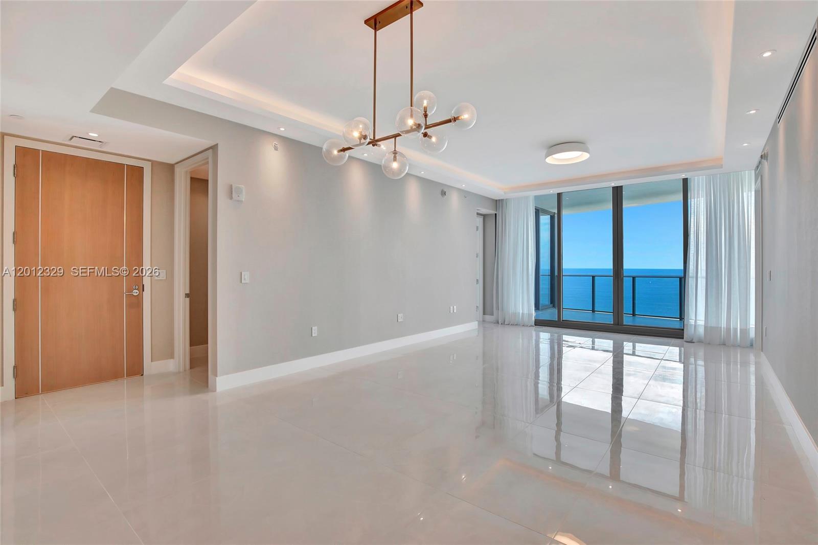 RITZ CARLTON RESIDENCES - Residential Lease