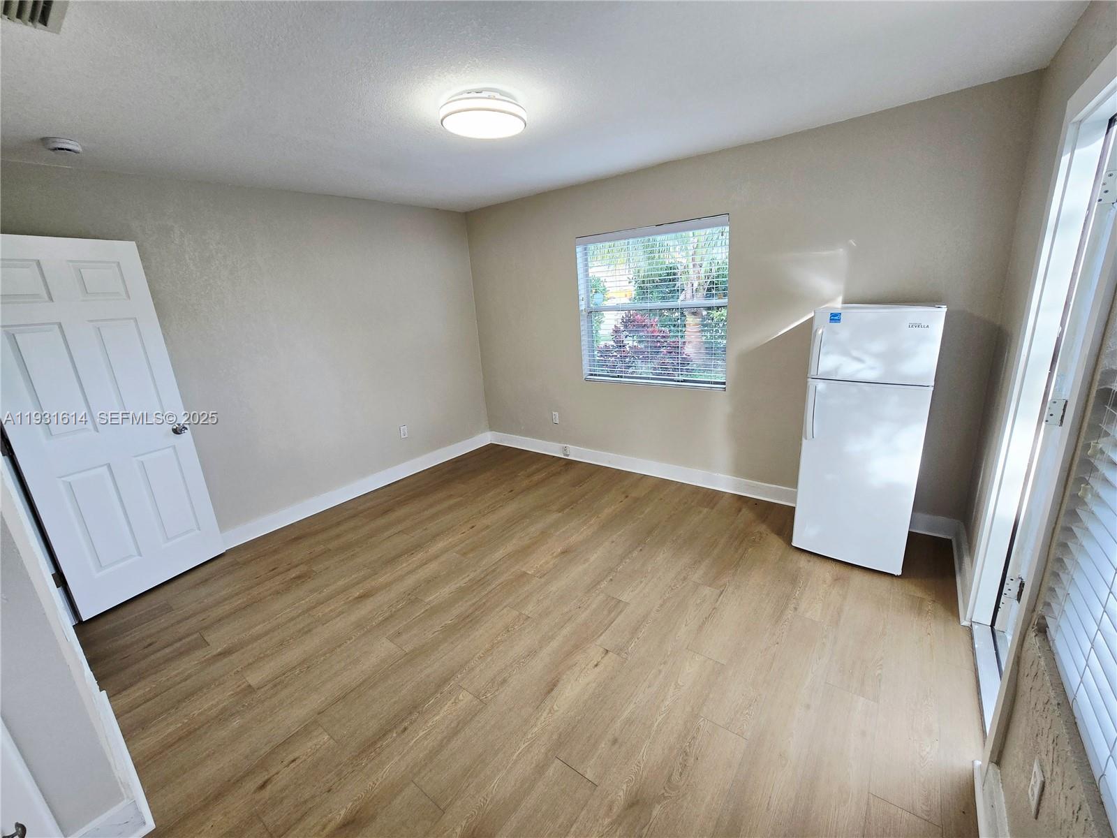 GREEN OAKS - Residential Lease