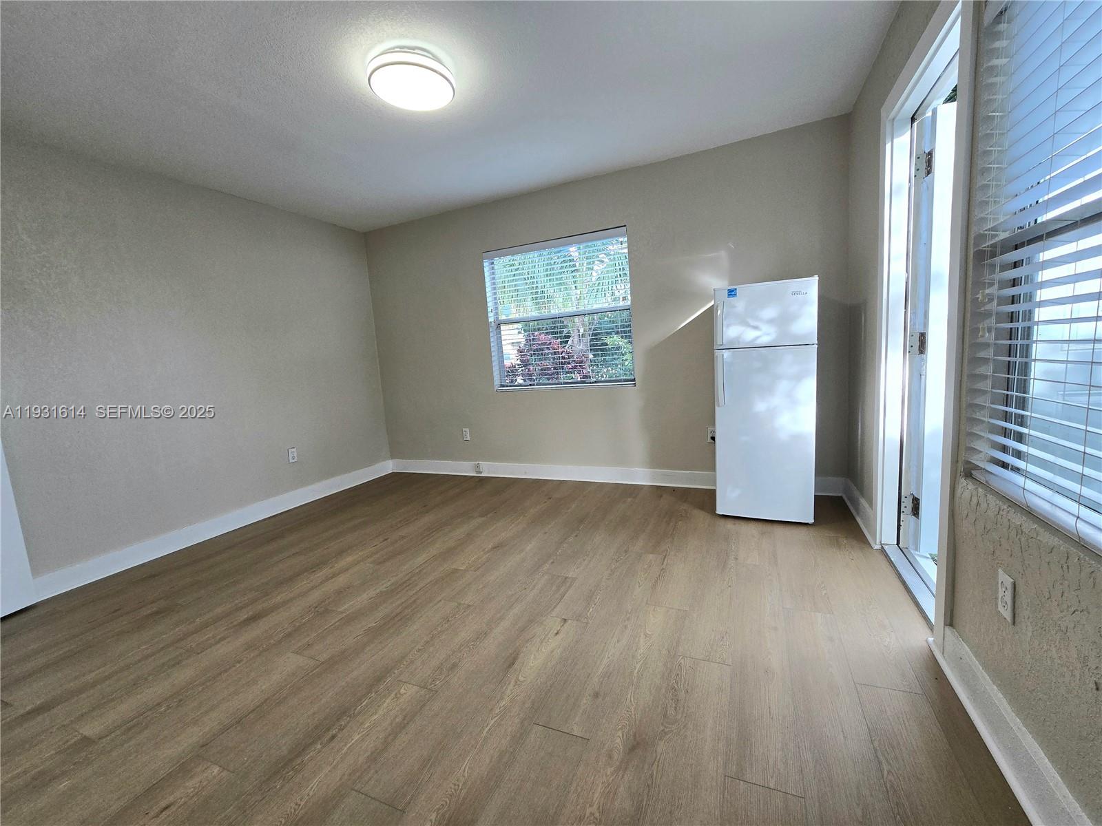 GREEN OAKS - Residential Lease