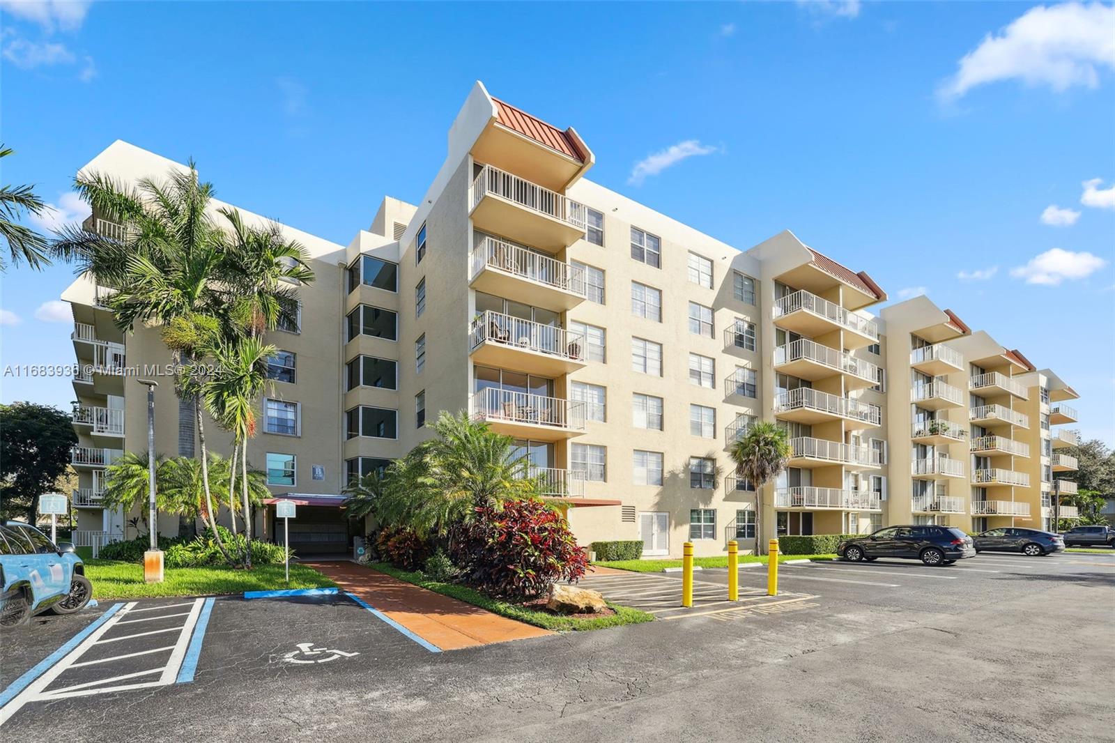 VILLAGE AT THE FALLS COND - Residential