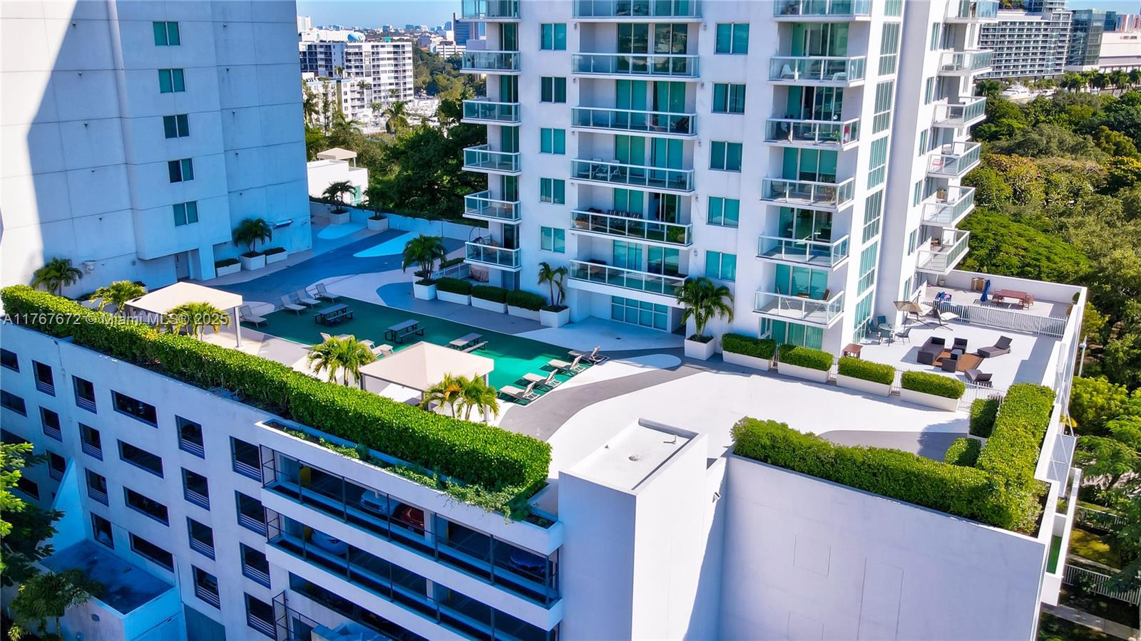 TERRAZAS RIVERPARK VILLAG - Residential