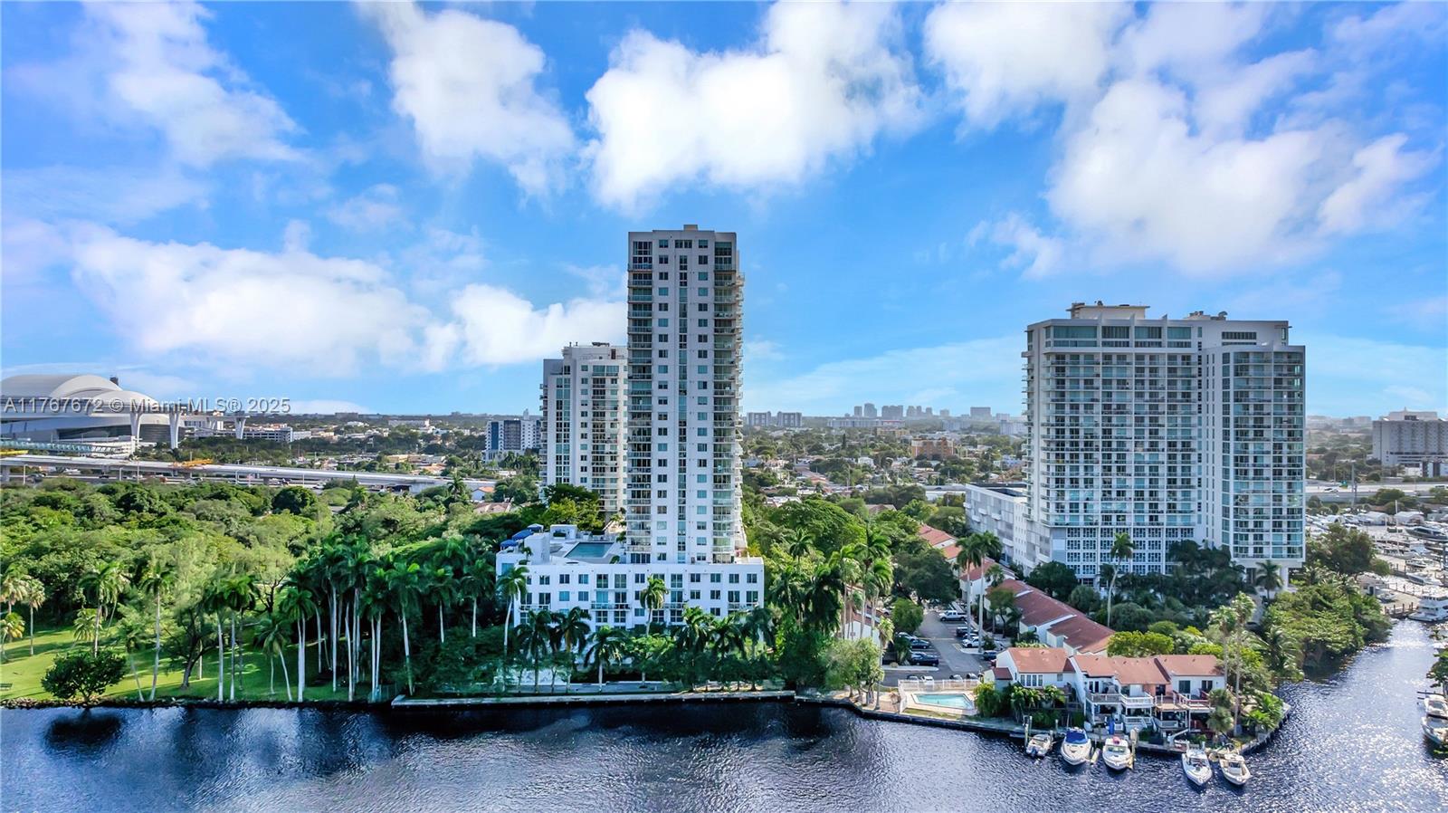 TERRAZAS RIVERPARK VILLAG - Residential