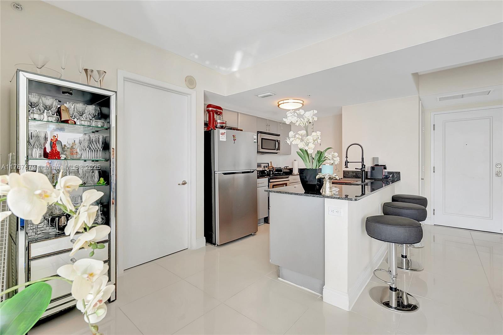 TERRAZAS RIVERPARK VILLAG - Residential