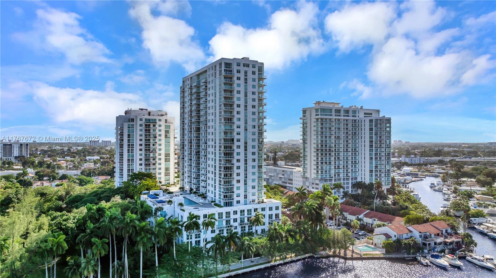 TERRAZAS RIVERPARK VILLAG - Residential