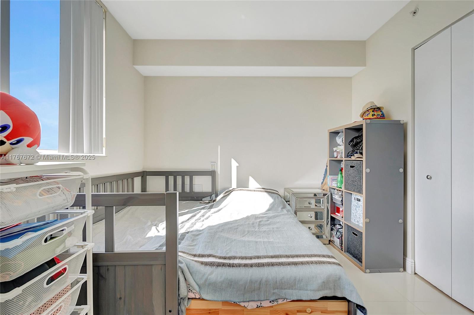 TERRAZAS RIVERPARK VILLAG - Residential