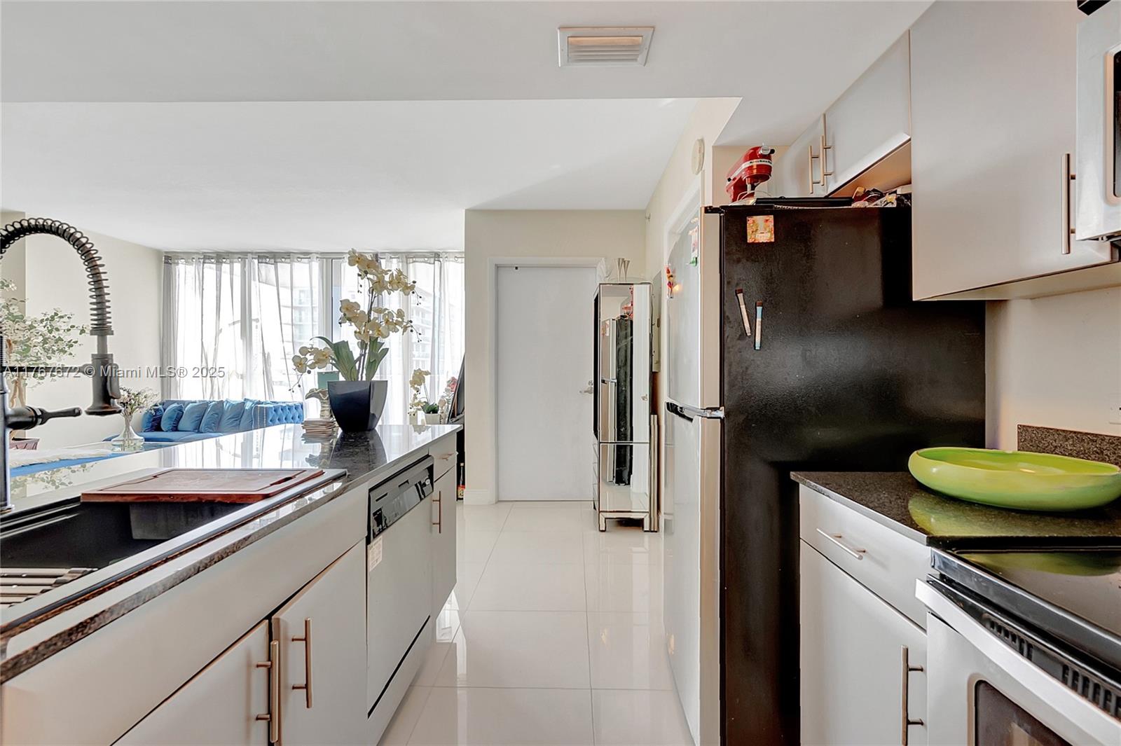 TERRAZAS RIVERPARK VILLAG - Residential