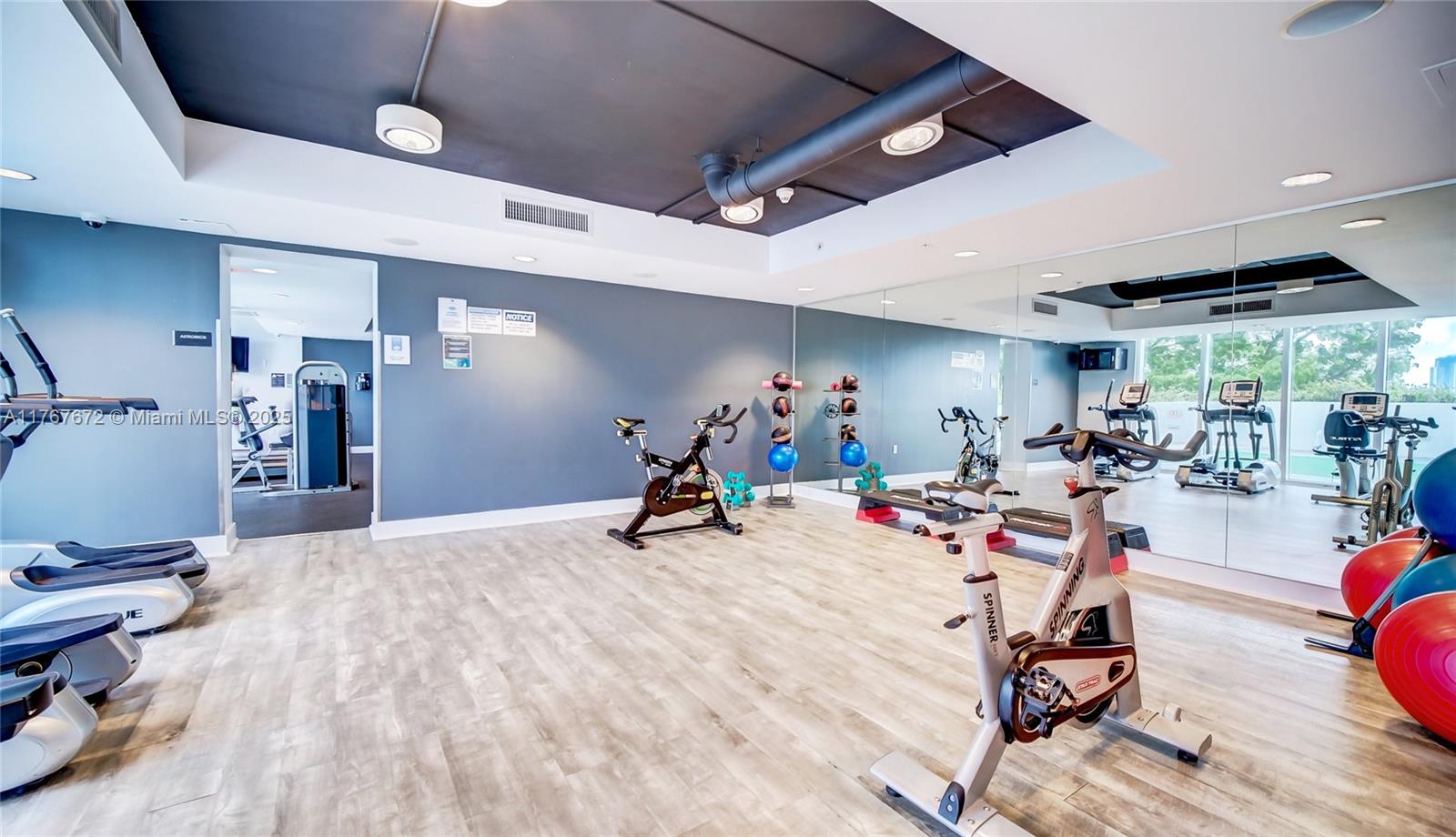 TERRAZAS RIVERPARK VILLAG - Residential