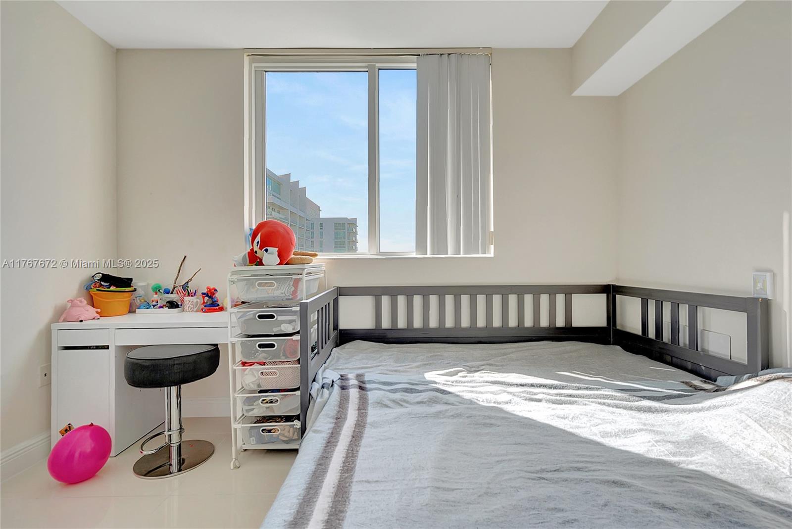 TERRAZAS RIVERPARK VILLAG - Residential