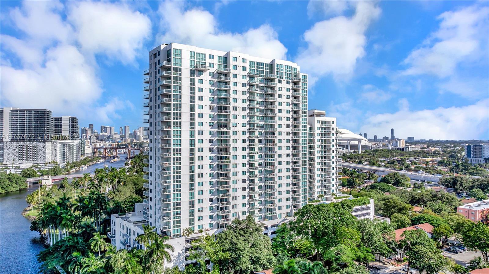 TERRAZAS RIVERPARK VILLAG - Residential