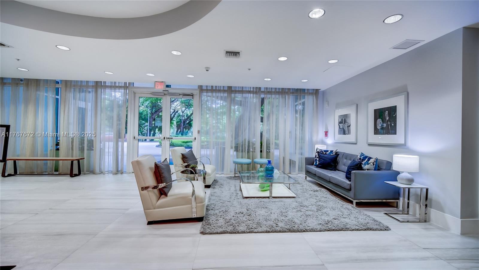 TERRAZAS RIVERPARK VILLAG - Residential