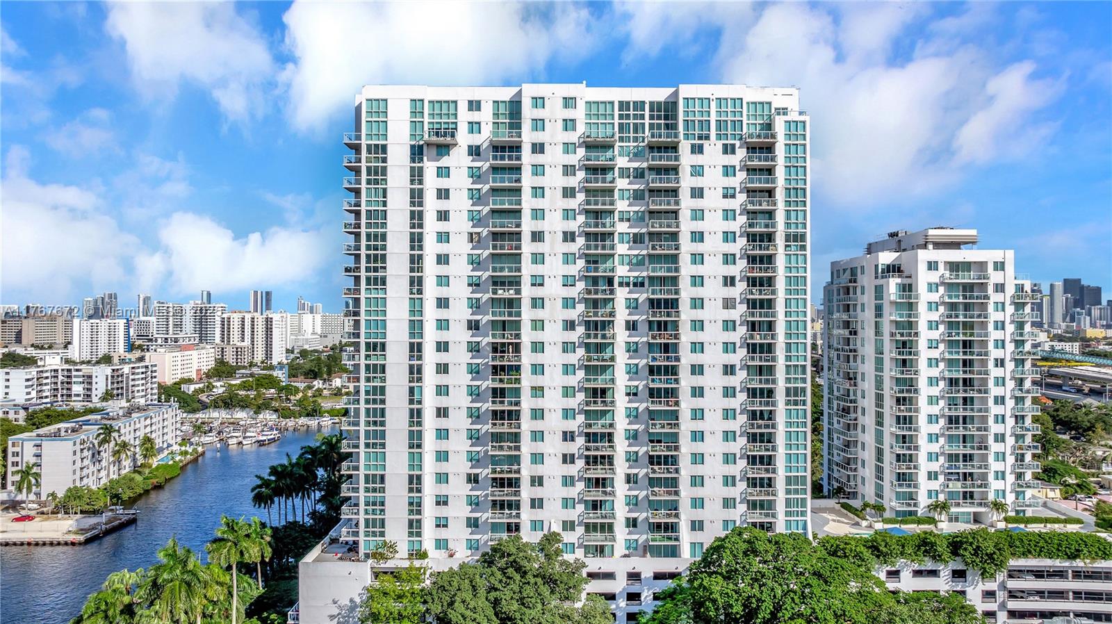 TERRAZAS RIVERPARK VILLAG - Residential