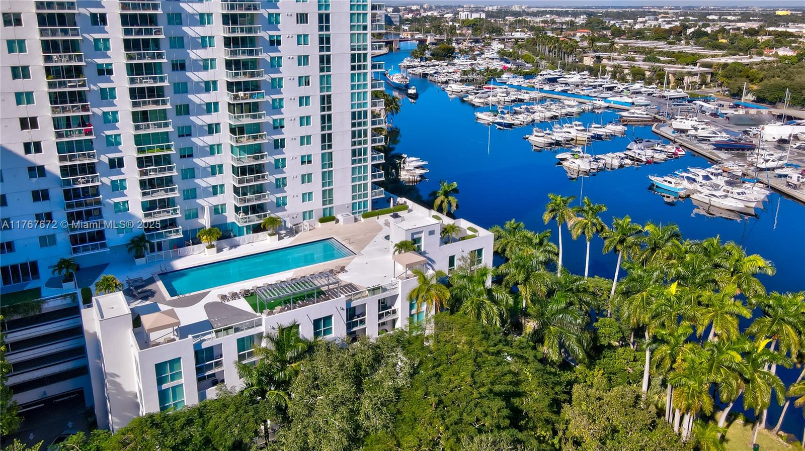 TERRAZAS RIVERPARK VILLAG - Residential