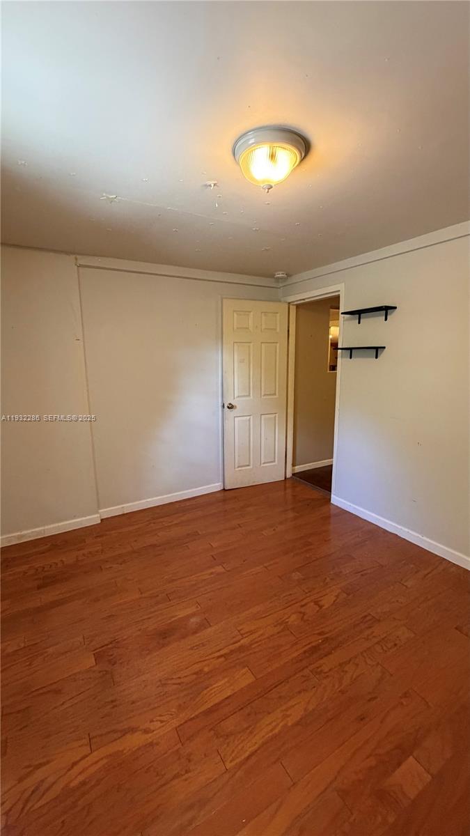 DIXIE HIGHWAY TRACK - Residential Lease