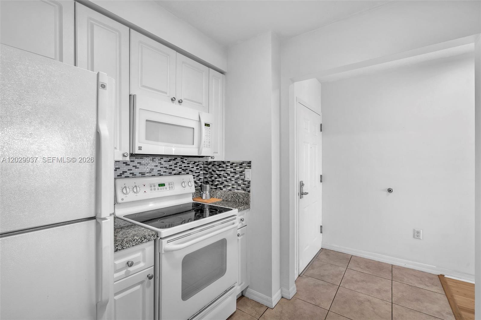 900 SW 8th St 1103