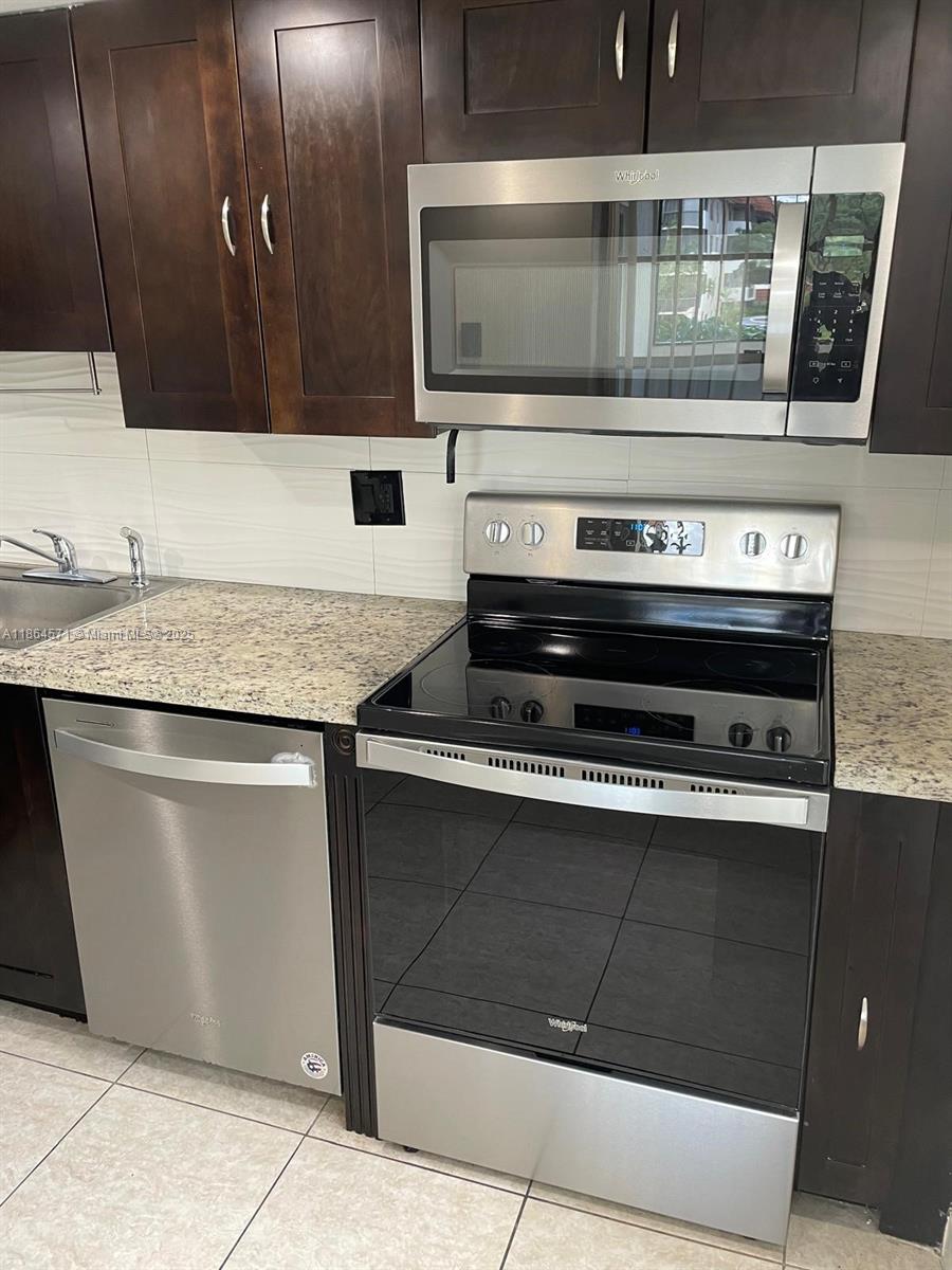 MANORS OF INVERRARY XII - Residential