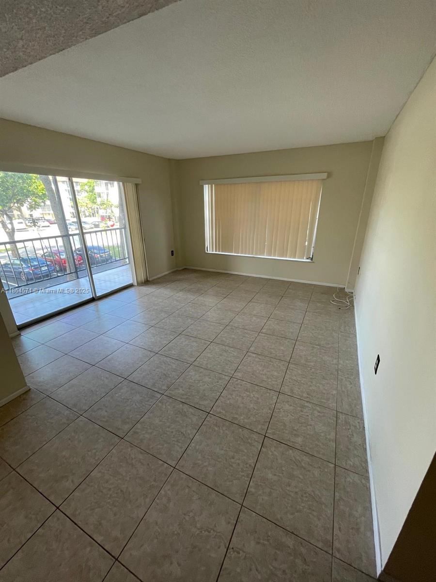 MANORS OF INVERRARY XII - Residential