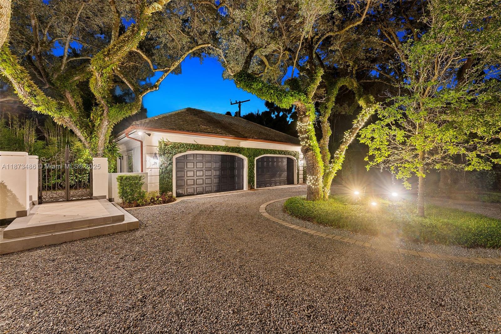 PALM VISTA - Residential